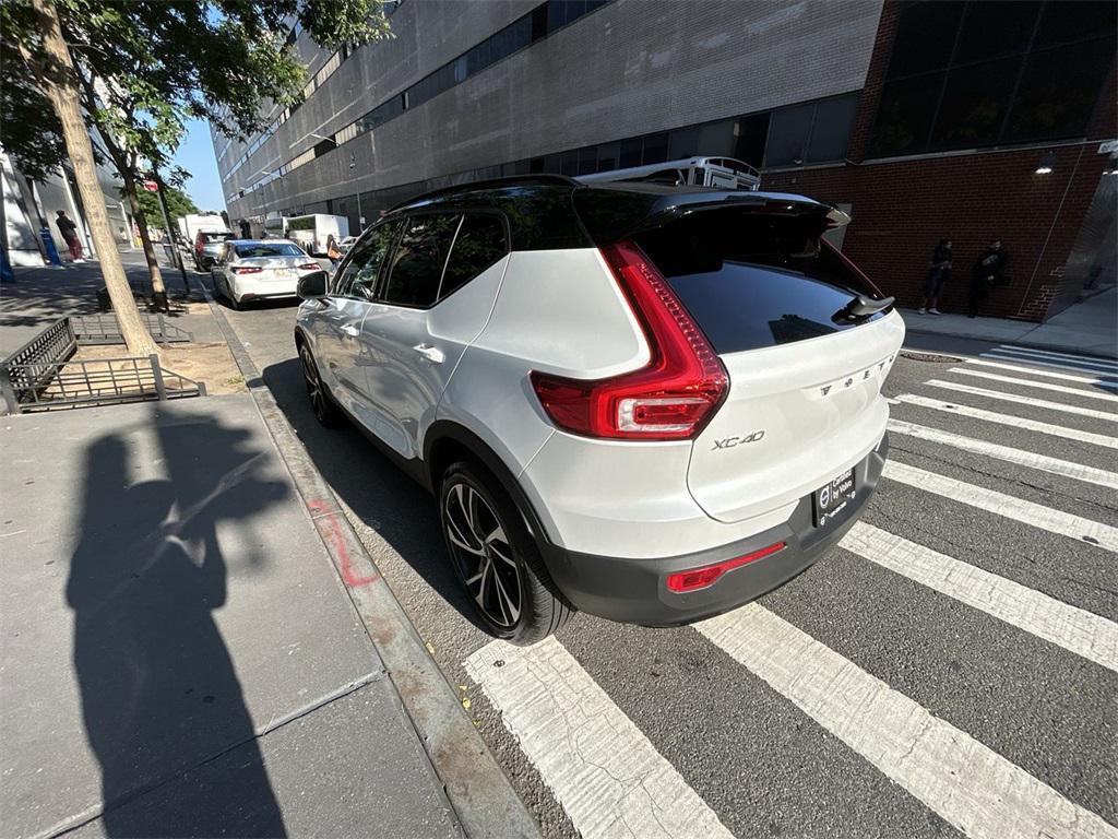 used 2022 Volvo XC40 car, priced at $32,399