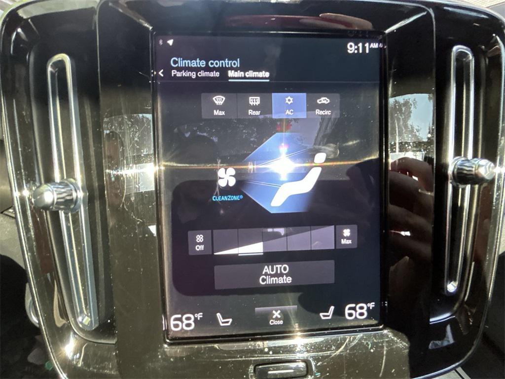 used 2022 Volvo XC40 car, priced at $32,399