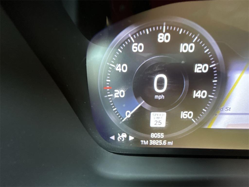 used 2022 Volvo XC40 car, priced at $32,399