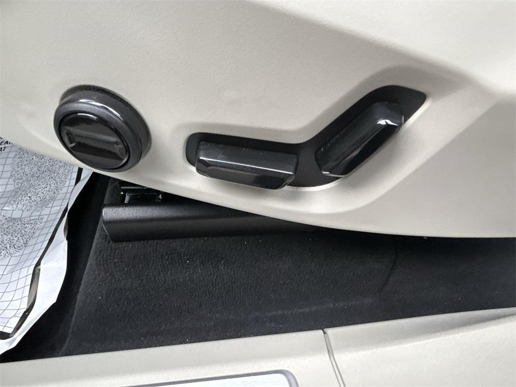 used 2025 Volvo XC90 Plug-In Hybrid car, priced at $65,993
