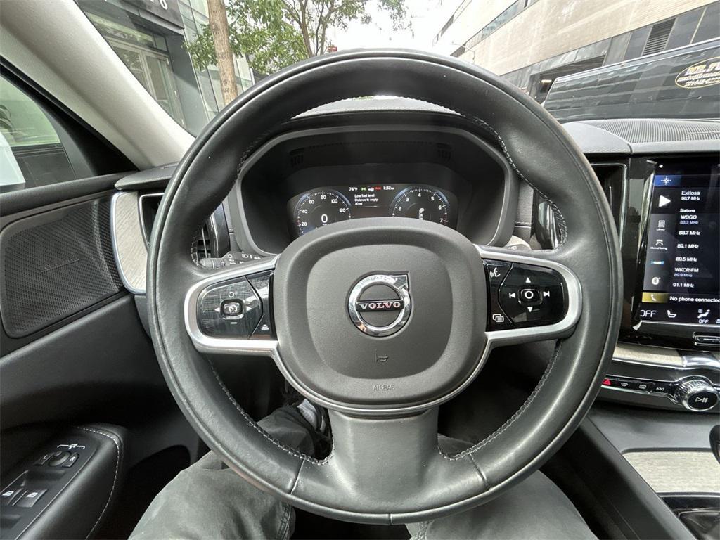 used 2021 Volvo XC60 car, priced at $29,993