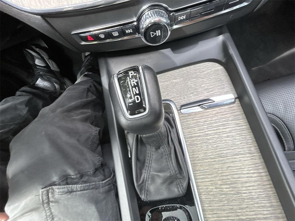 used 2021 Volvo XC60 car, priced at $29,993