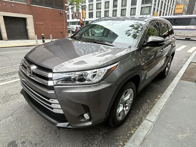 used 2017 Toyota Highlander car, priced at $25,695