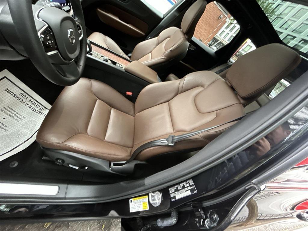 used 2023 Volvo XC60 Recharge Plug-In Hybrid car, priced at $43,770