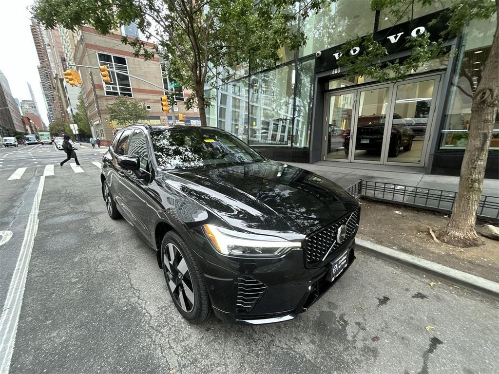used 2023 Volvo XC60 Recharge Plug-In Hybrid car, priced at $43,770