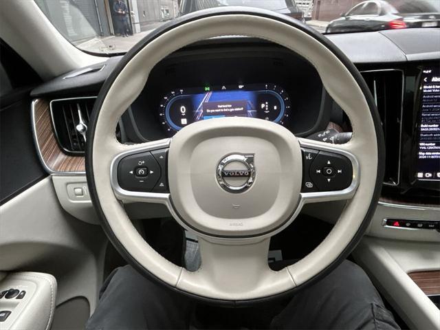 used 2022 Volvo XC60 car, priced at $33,672