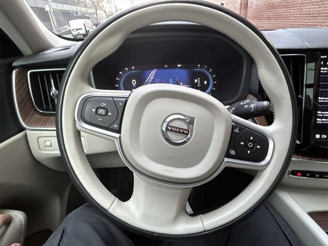 used 2022 Volvo XC60 car, priced at $33,995