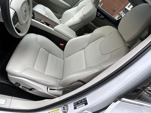 used 2022 Volvo XC60 car, priced at $32,995