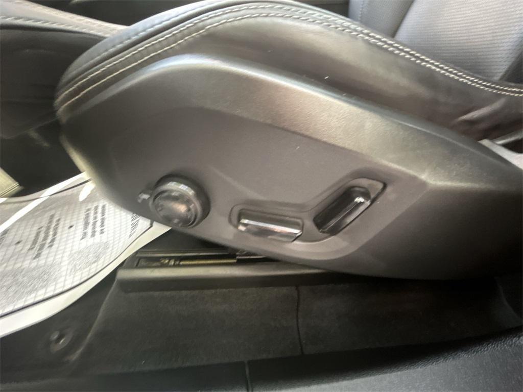 used 2022 Volvo XC60 car, priced at $36,895