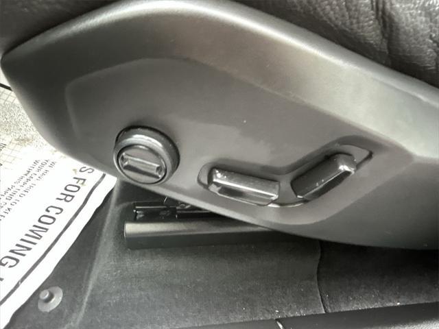 used 2022 Volvo XC60 car, priced at $36,995