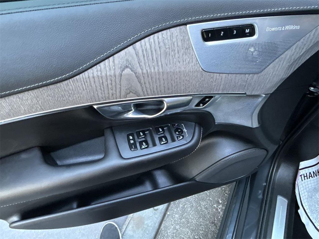 used 2022 Volvo XC90 Recharge Plug-In Hybrid car, priced at $51,992