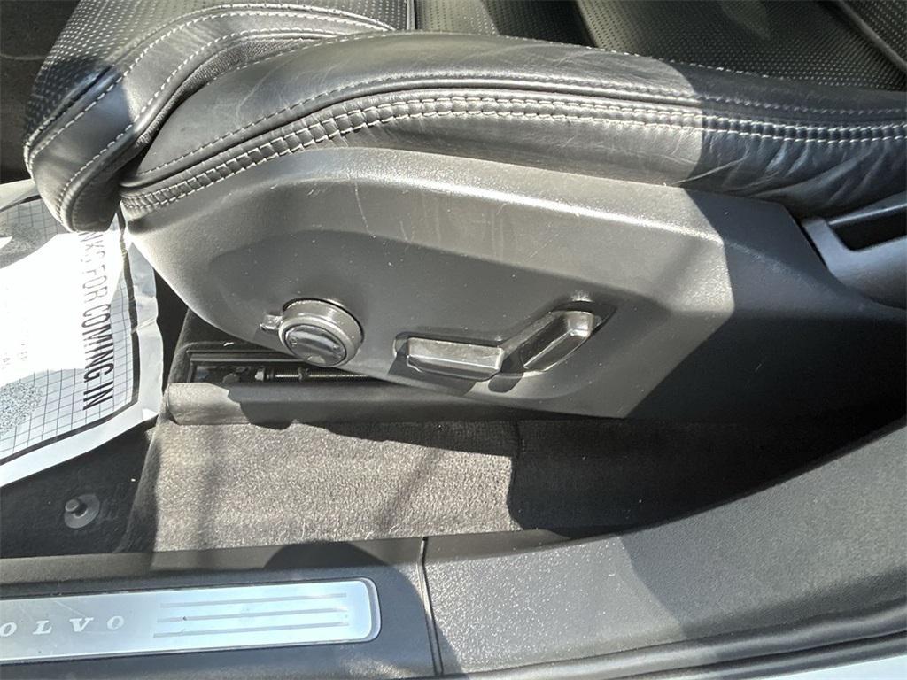 used 2023 Volvo XC90 car, priced at $45,498