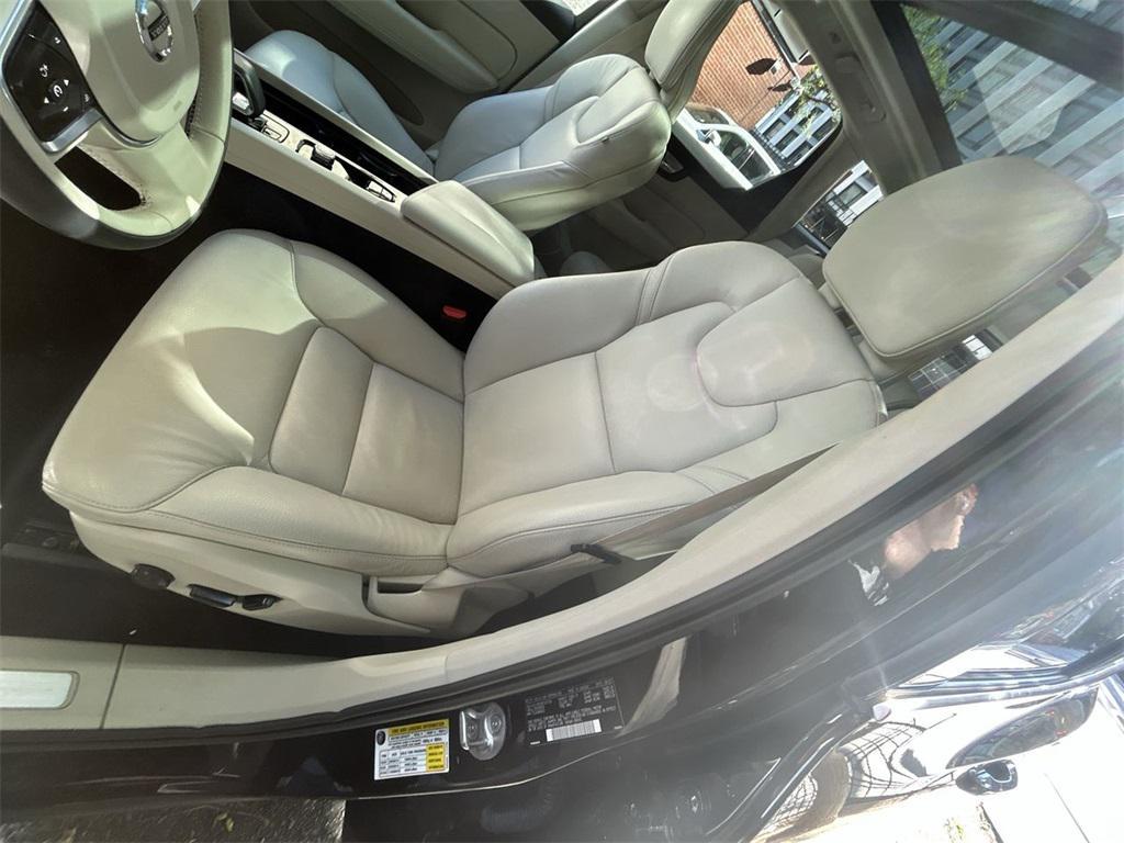 used 2023 Volvo XC60 car, priced at $35,585