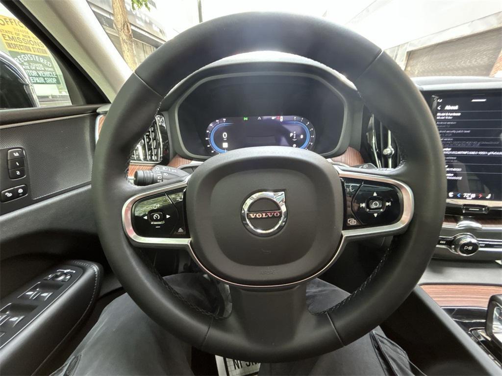 used 2024 Volvo XC60 car, priced at $39,799