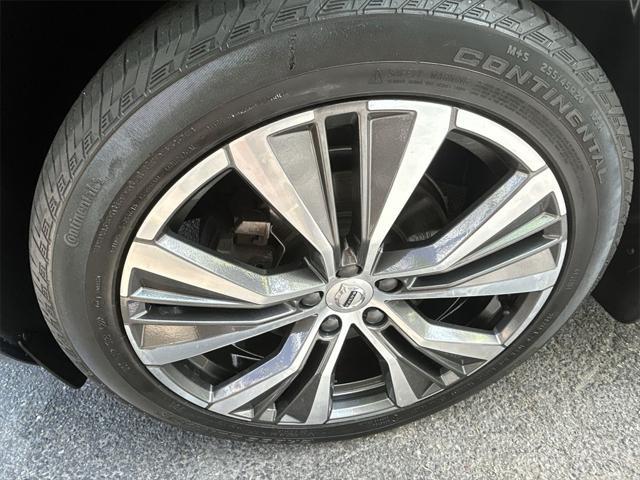 used 2022 Volvo XC60 car, priced at $35,995