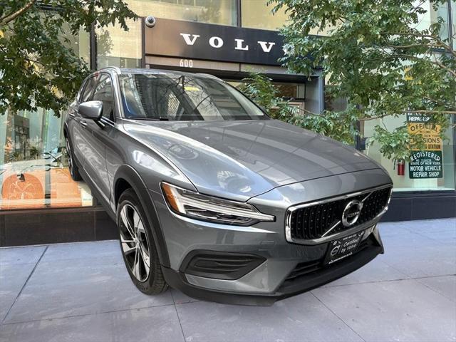 used 2020 Volvo V60 Cross Country car, priced at $28,321