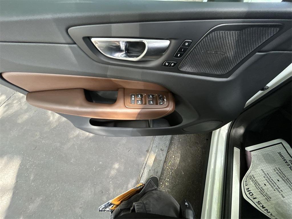 used 2023 Volvo XC60 car, priced at $38,746