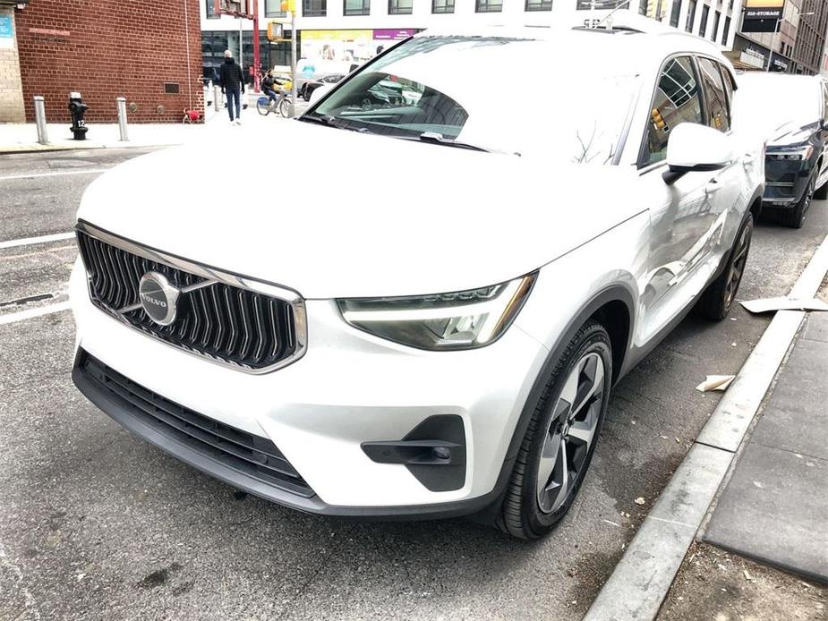 used 2023 Volvo XC40 car, priced at $35,988