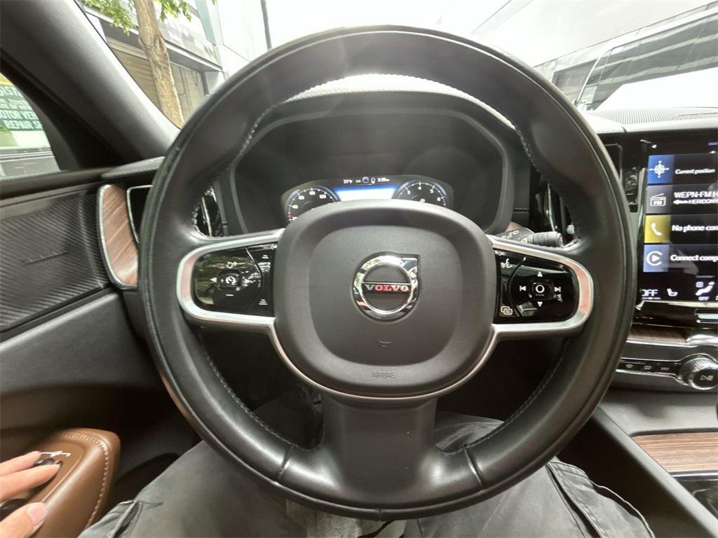 used 2021 Volvo XC60 car, priced at $32,375