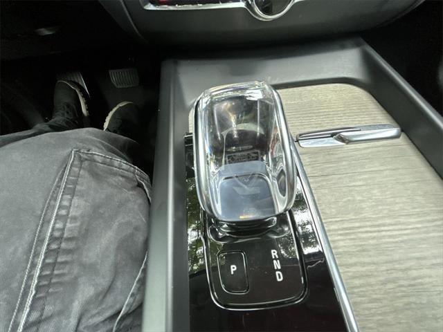 used 2022 Volvo XC60 car, priced at $39,895
