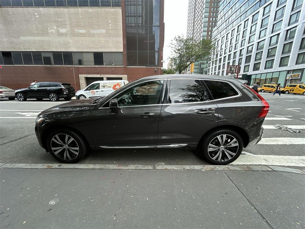used 2022 Volvo XC60 car, priced at $36,581