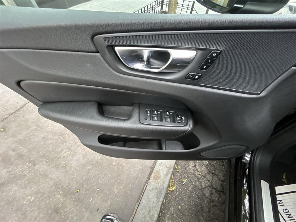 used 2021 Volvo XC60 car, priced at $27,494
