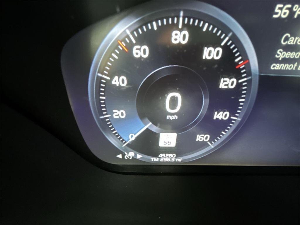used 2021 Volvo XC60 car, priced at $27,494