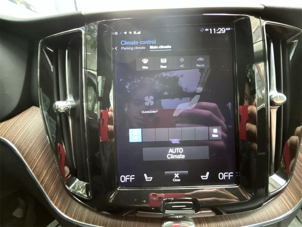 used 2021 Volvo XC60 car, priced at $27,494