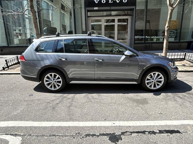 used 2019 Volkswagen Golf Alltrack car, priced at $17,470