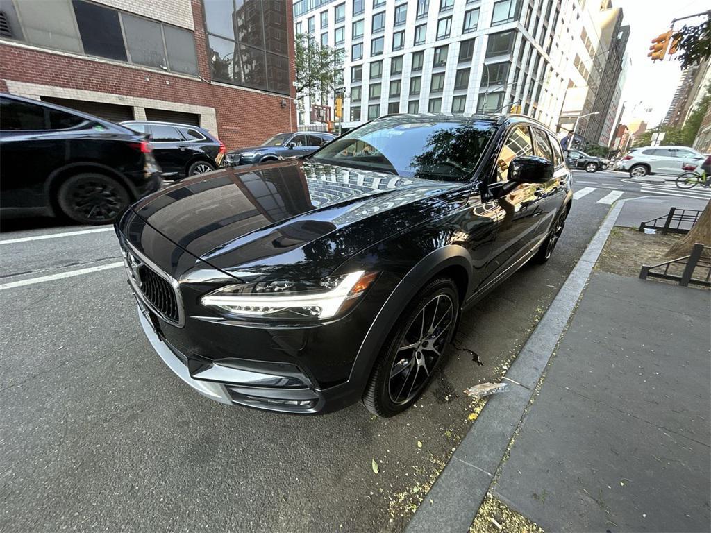 used 2020 Volvo V90 Cross Country car, priced at $28,795