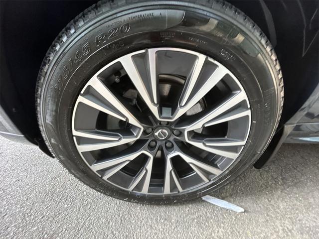 used 2022 Volvo XC90 car, priced at $46,955
