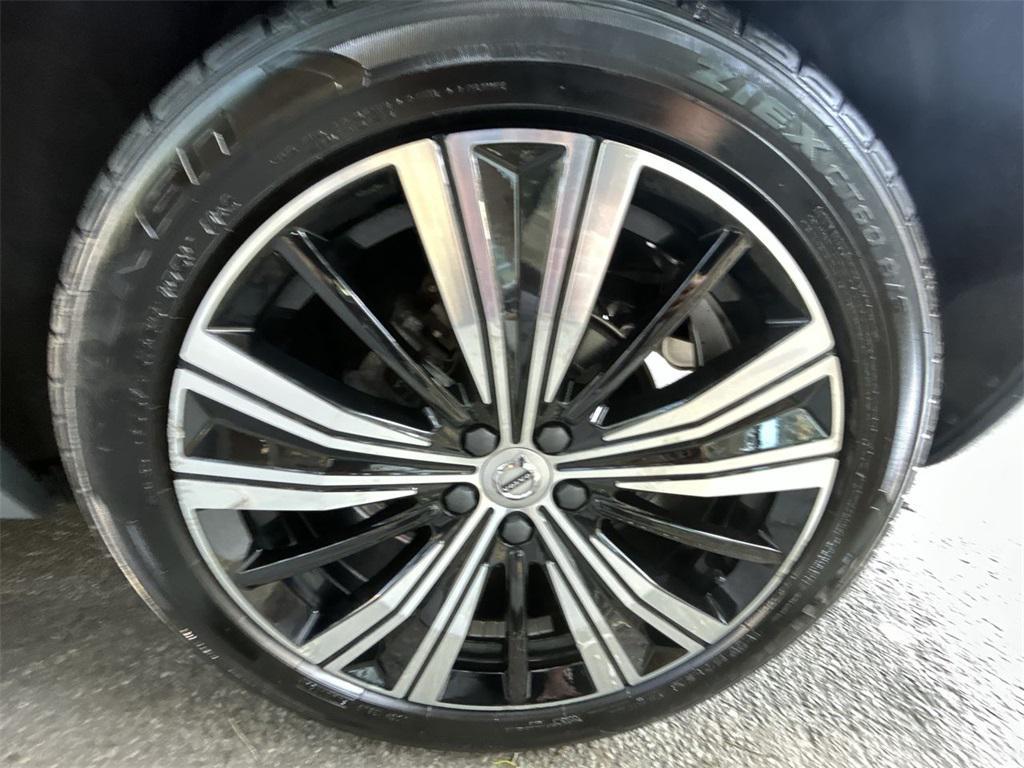 used 2022 Volvo XC60 car, priced at $37,969