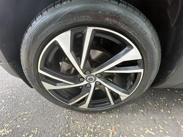 used 2022 Volvo XC40 car, priced at $30,105