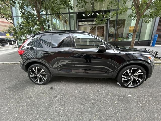 used 2022 Volvo XC40 car, priced at $30,105