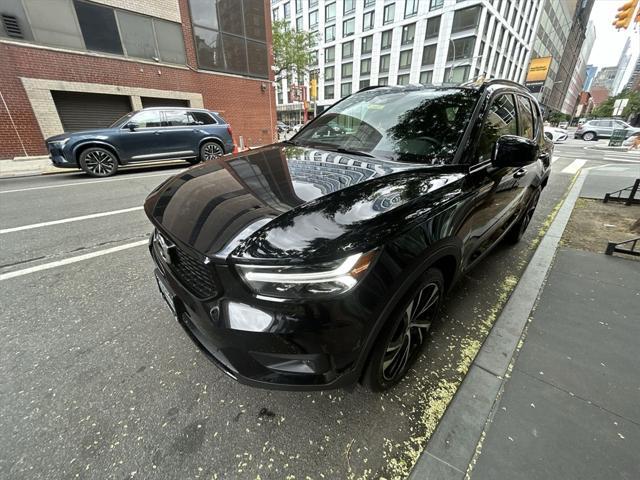 used 2022 Volvo XC40 car, priced at $30,105