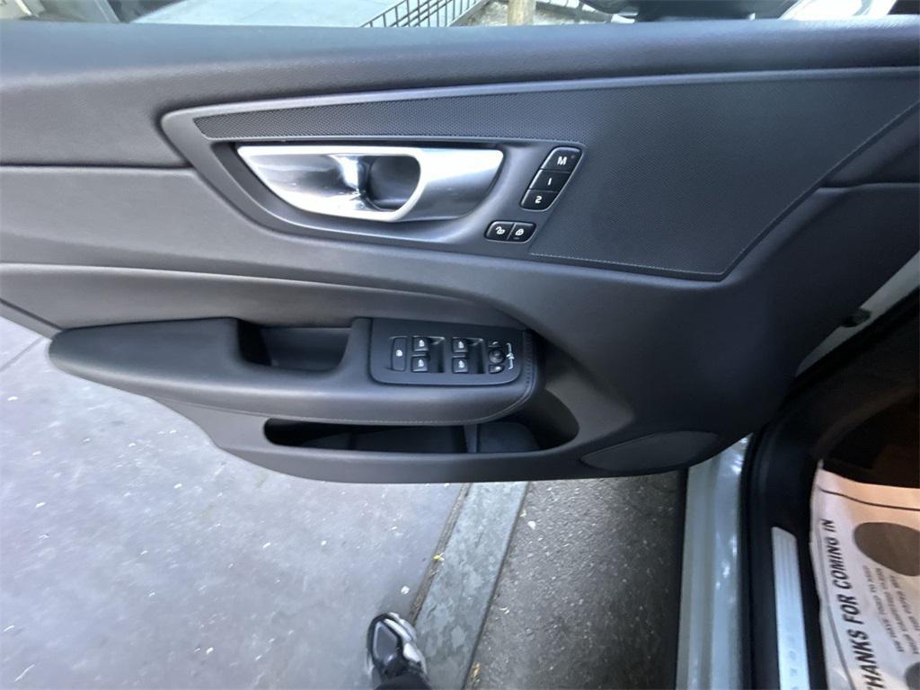 used 2024 Volvo XC60 car, priced at $40,320