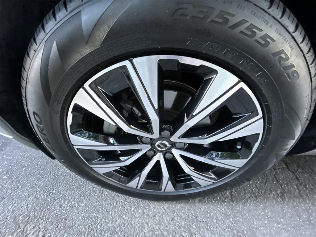 used 2024 Volvo XC60 car, priced at $40,320