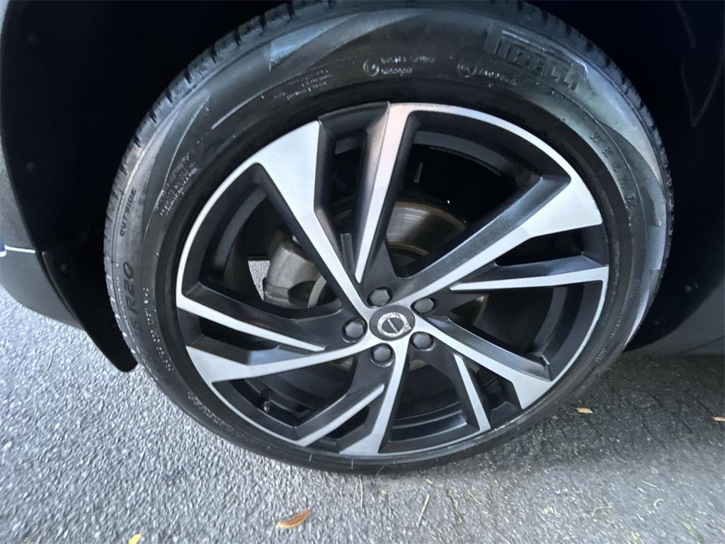 used 2021 Volvo XC40 car, priced at $25,935