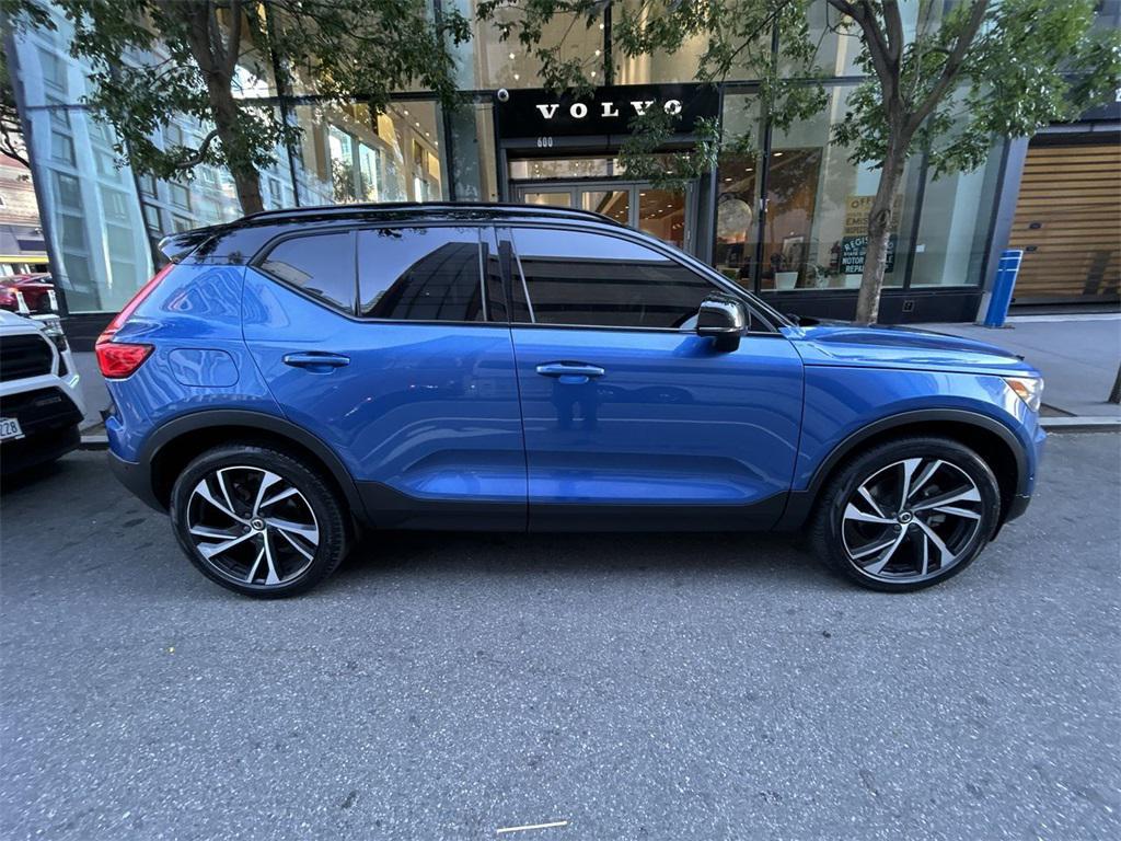 used 2021 Volvo XC40 car, priced at $25,935
