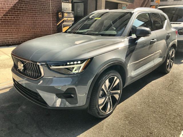 used 2023 Volvo XC40 car, priced at $37,888