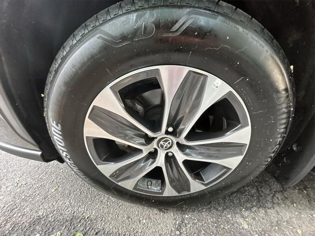used 2022 Toyota Highlander car, priced at $37,595
