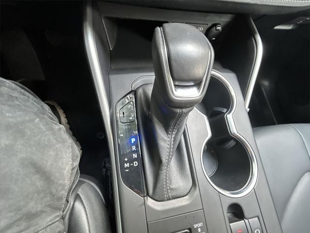 used 2022 Toyota Highlander car, priced at $37,595