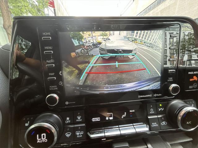 used 2022 Toyota Highlander car, priced at $37,595