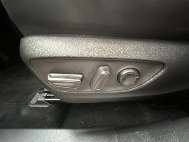used 2022 Toyota Highlander car, priced at $37,595