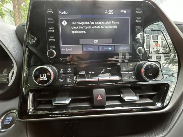 used 2022 Toyota Highlander car, priced at $37,595