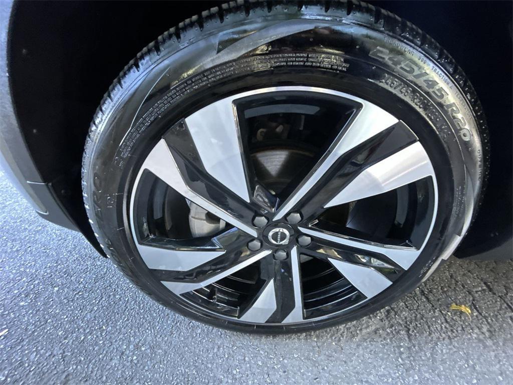 used 2025 Volvo XC40 car, priced at $39,998