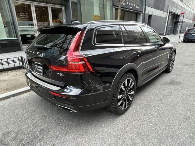 used 2022 Volvo V60 Cross Country car, priced at $37,995