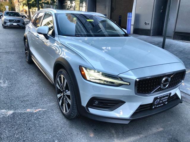 used 2022 Volvo V60 Cross Country car, priced at $35,295