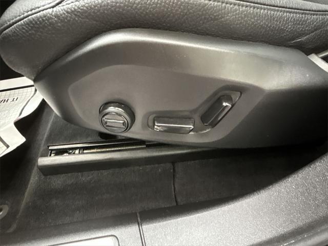 used 2022 Volvo XC60 car, priced at $36,995