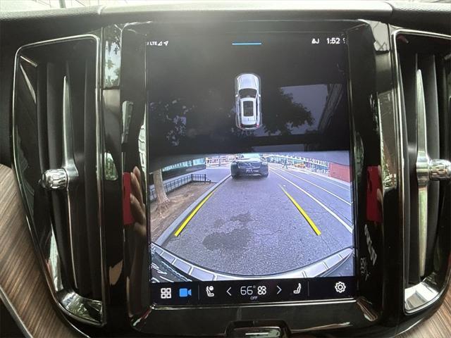 used 2022 Volvo XC60 car, priced at $36,995